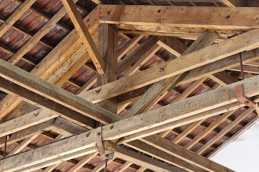 Couvreur charpentier spécialisé dans la rénovation de charpente en bois à Périgueux