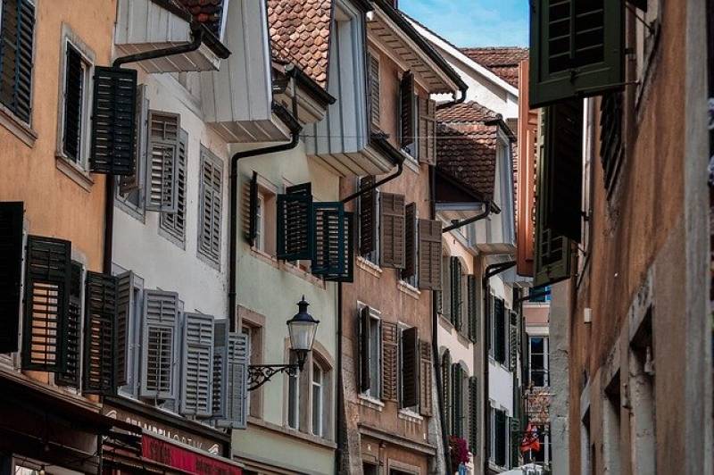 Quelle entreprise choisir pour réaliser la pose d'enrobé pour allée de garage à Cagnes sur Mer ?