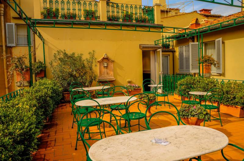 Société spécialisée dans l'agrandissement de terrasse de restaurant sur Auriol