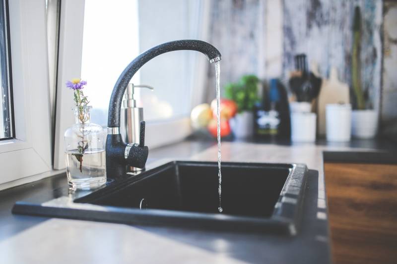 Trouver un plan de travail sur mesure avec évier en inox à Aix-en-Provence 